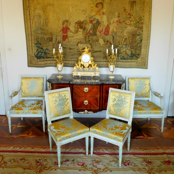 Pluvinet : mobilier de salon 4 pièces d'époque Louis XVI, damas de soie jaune - estampillé